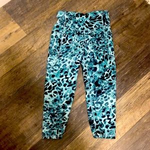 I’m selling leggings size small from champion